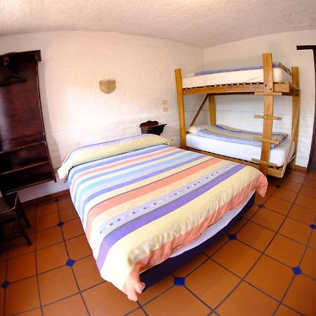 Hostal L'Auberge Inn Quito Exterior photo